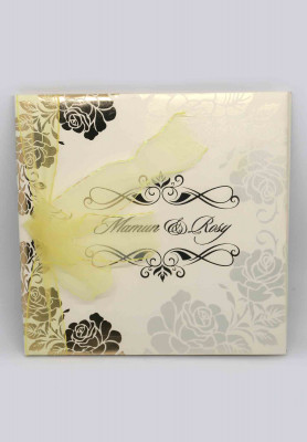 Folding style wedding invitation card