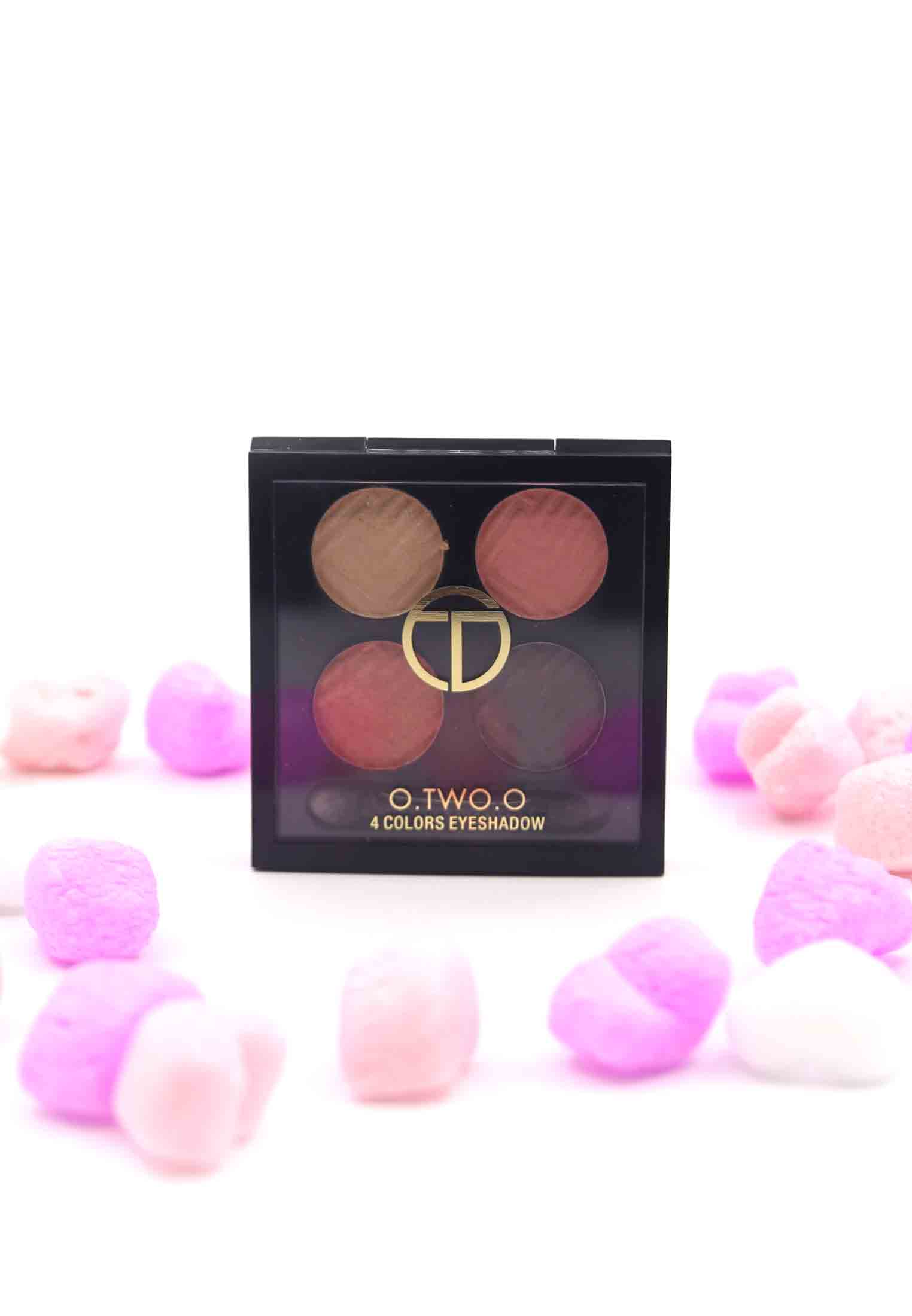 O. TWO. O 4C eyeshadow