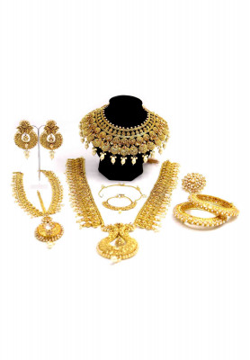 Indian metal jewelry set