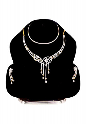 6 Vori Gold Plated Diamond Cut Necklace