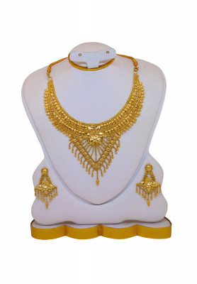 4 Vori Gold plated Necklace