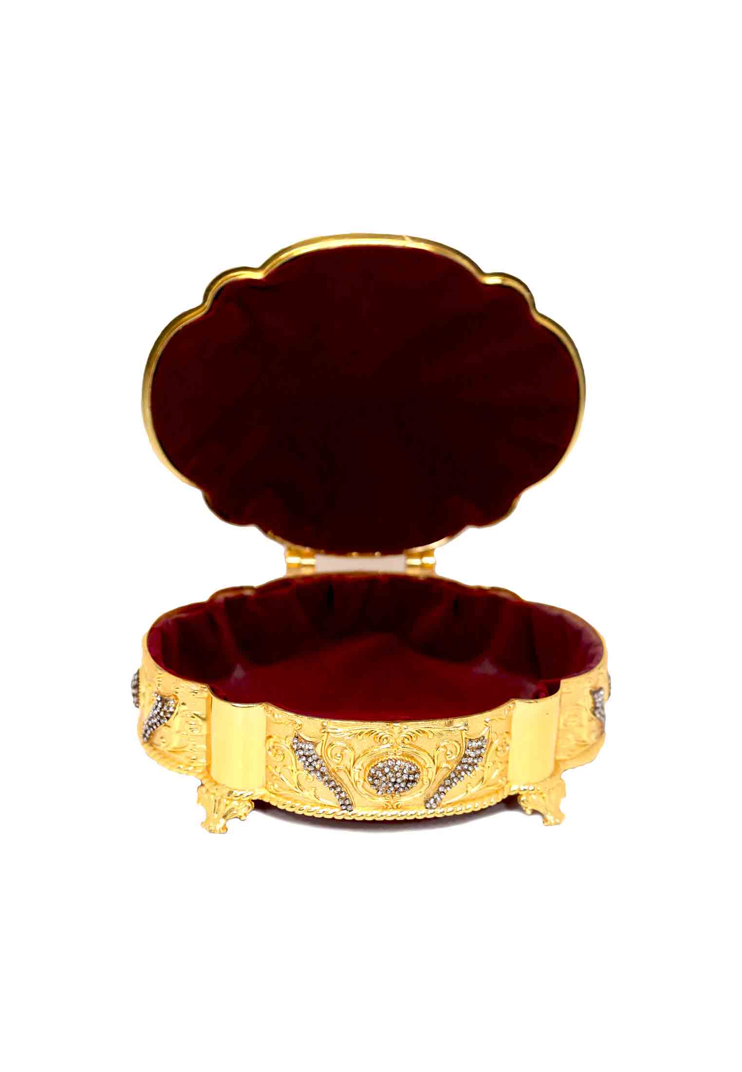 Oval design Ornaments box 