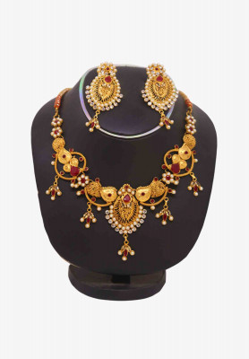 Exclusive Gold plate necklace 