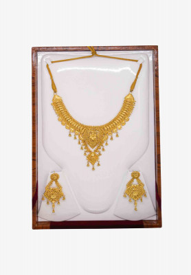 U Shaped Medium Gold Plated Necklace 